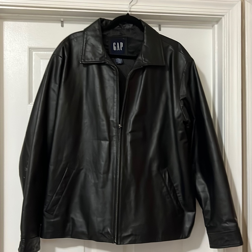 Men’s genuine leather jacket